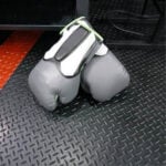 Anti slip rubber roll