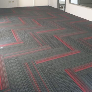 Carpet tiles installation